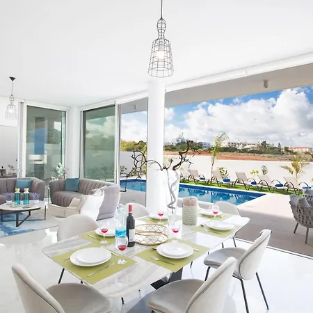 3 Schlafzimmer Ol26 Mit Pool In Σπίτι διακοπών