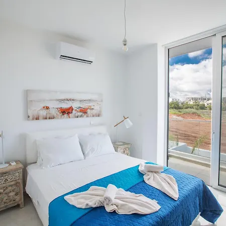 3 Schlafzimmer Ol26 Mit Pool In Σπίτι διακοπών *