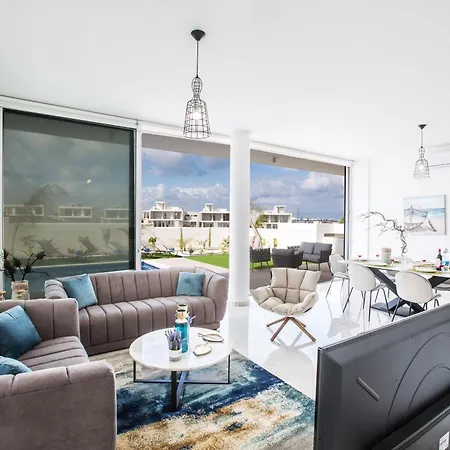 3 Schlafzimmer Ol26 Mit Pool In